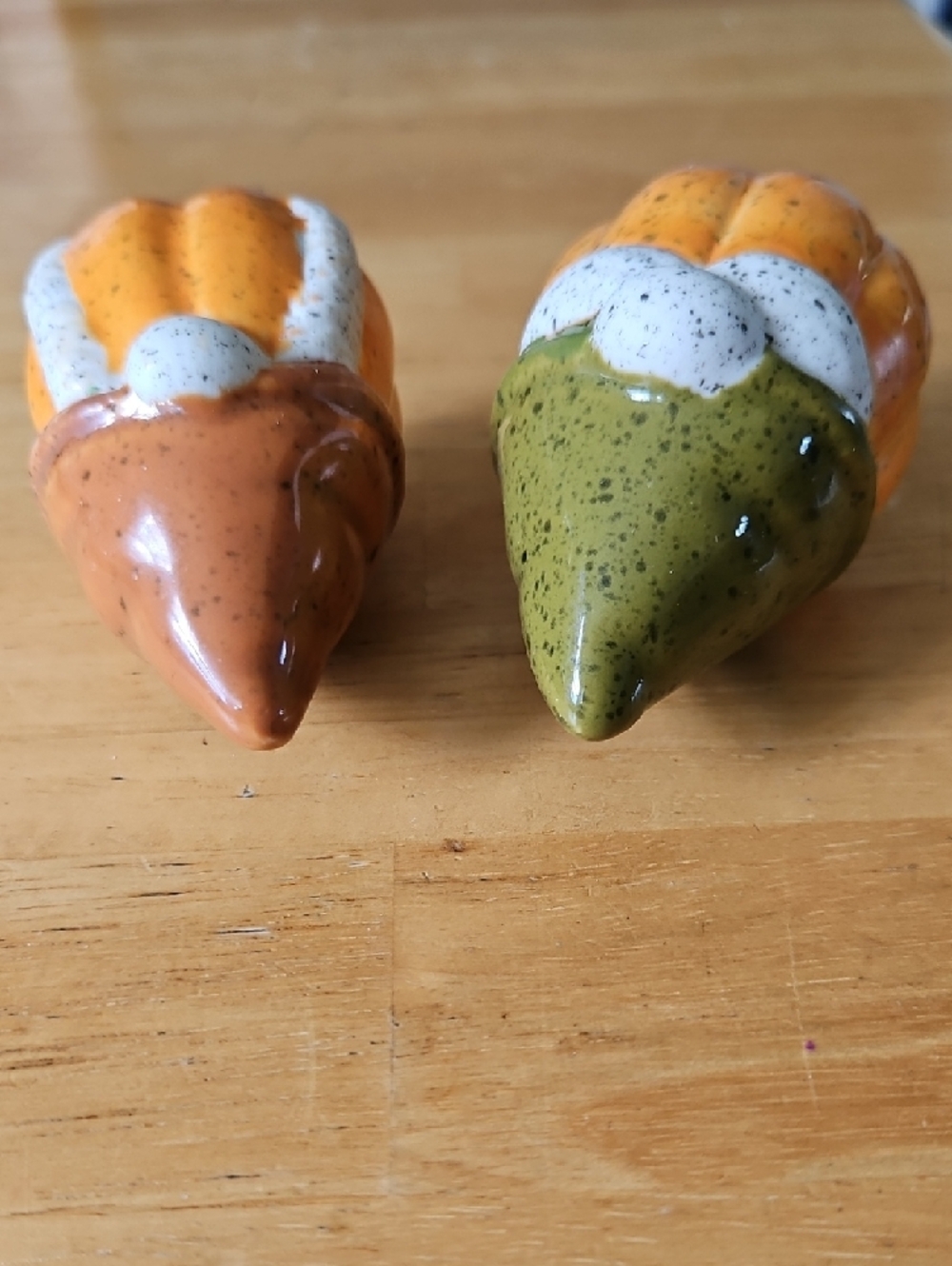 Pumpkin Gnome Salt & Pepper Shakers - Picture 6 of 8